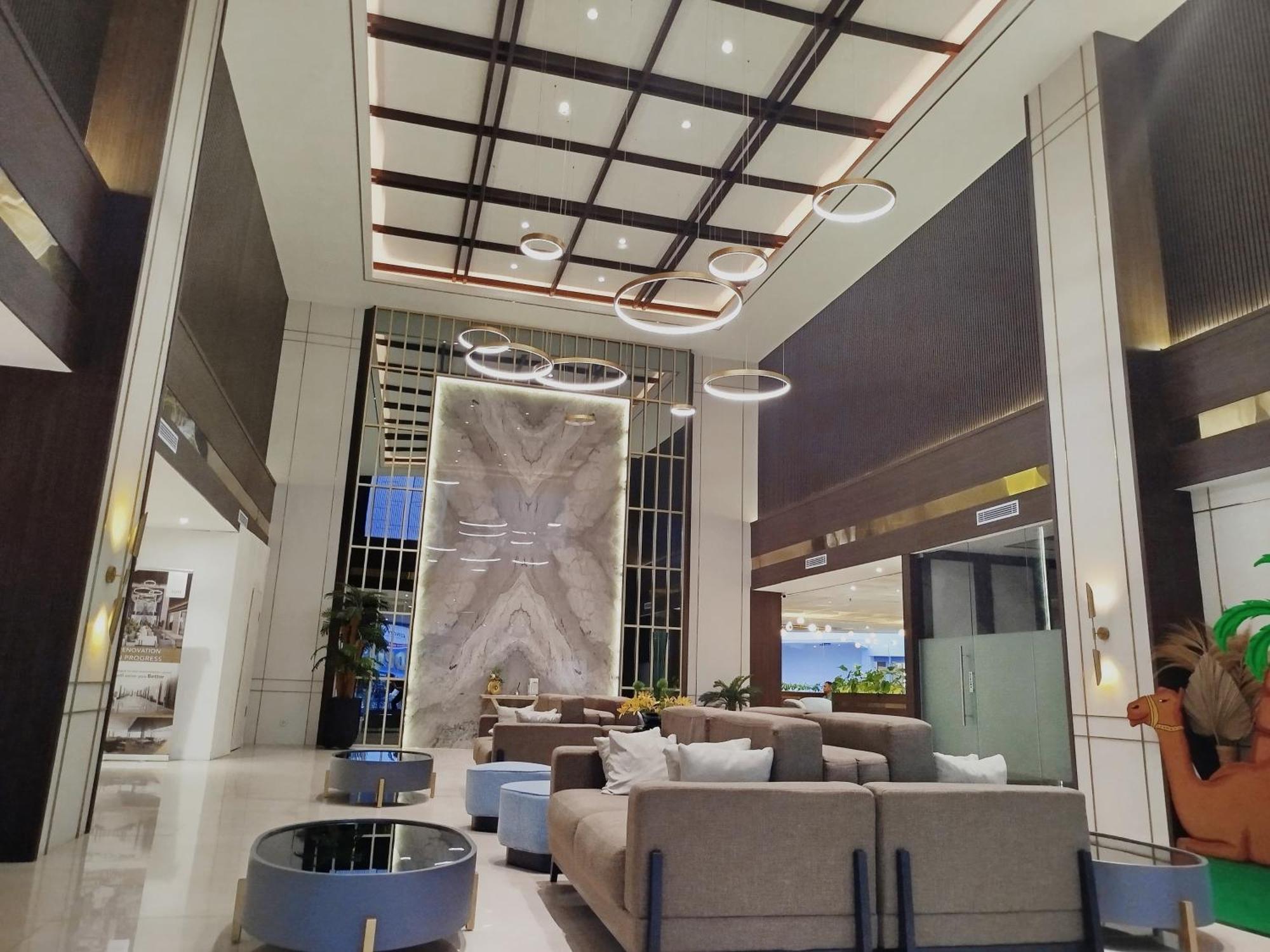 The Sun Hotel Sidoarjo Esterno foto