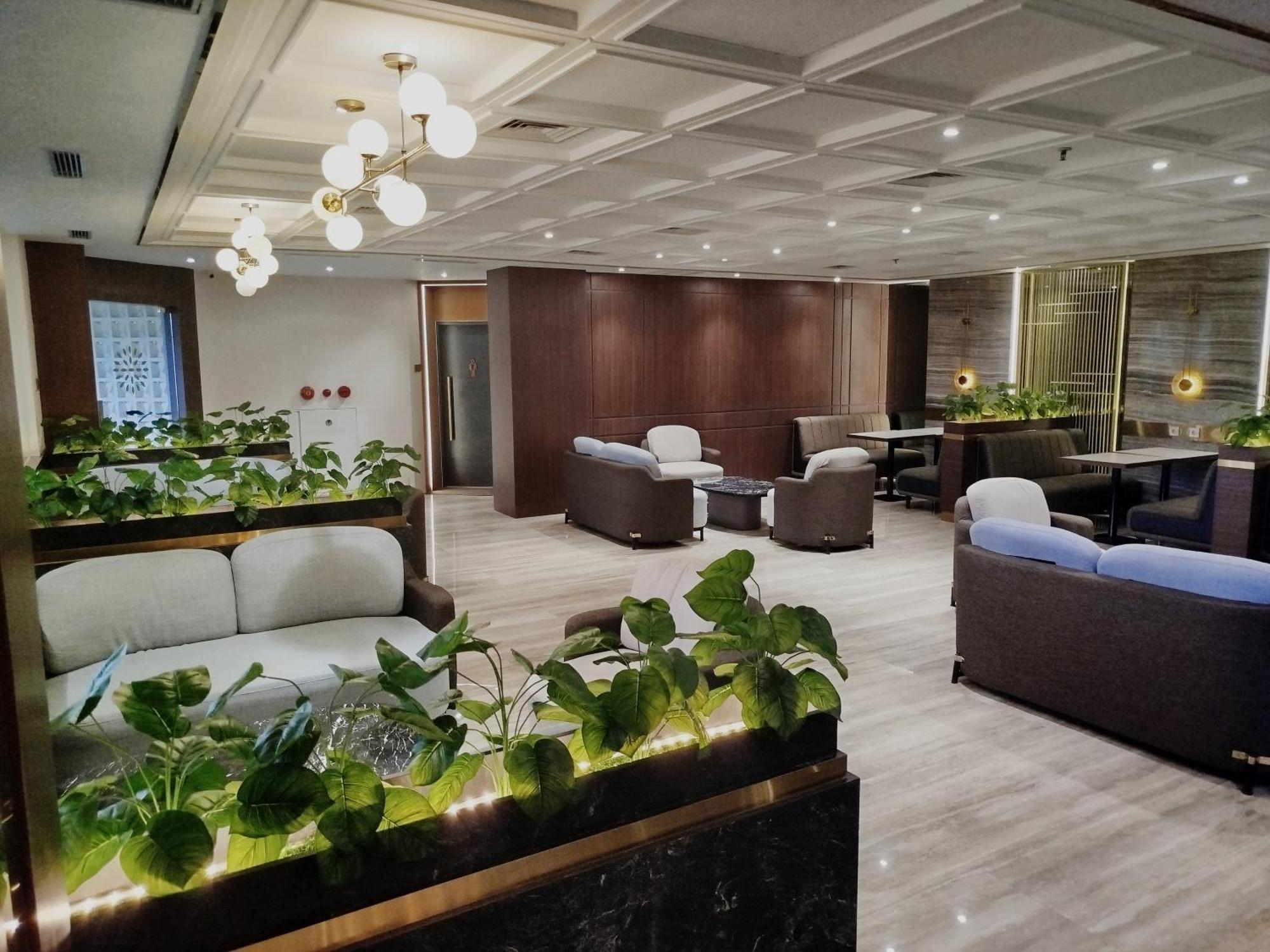 The Sun Hotel Sidoarjo Esterno foto