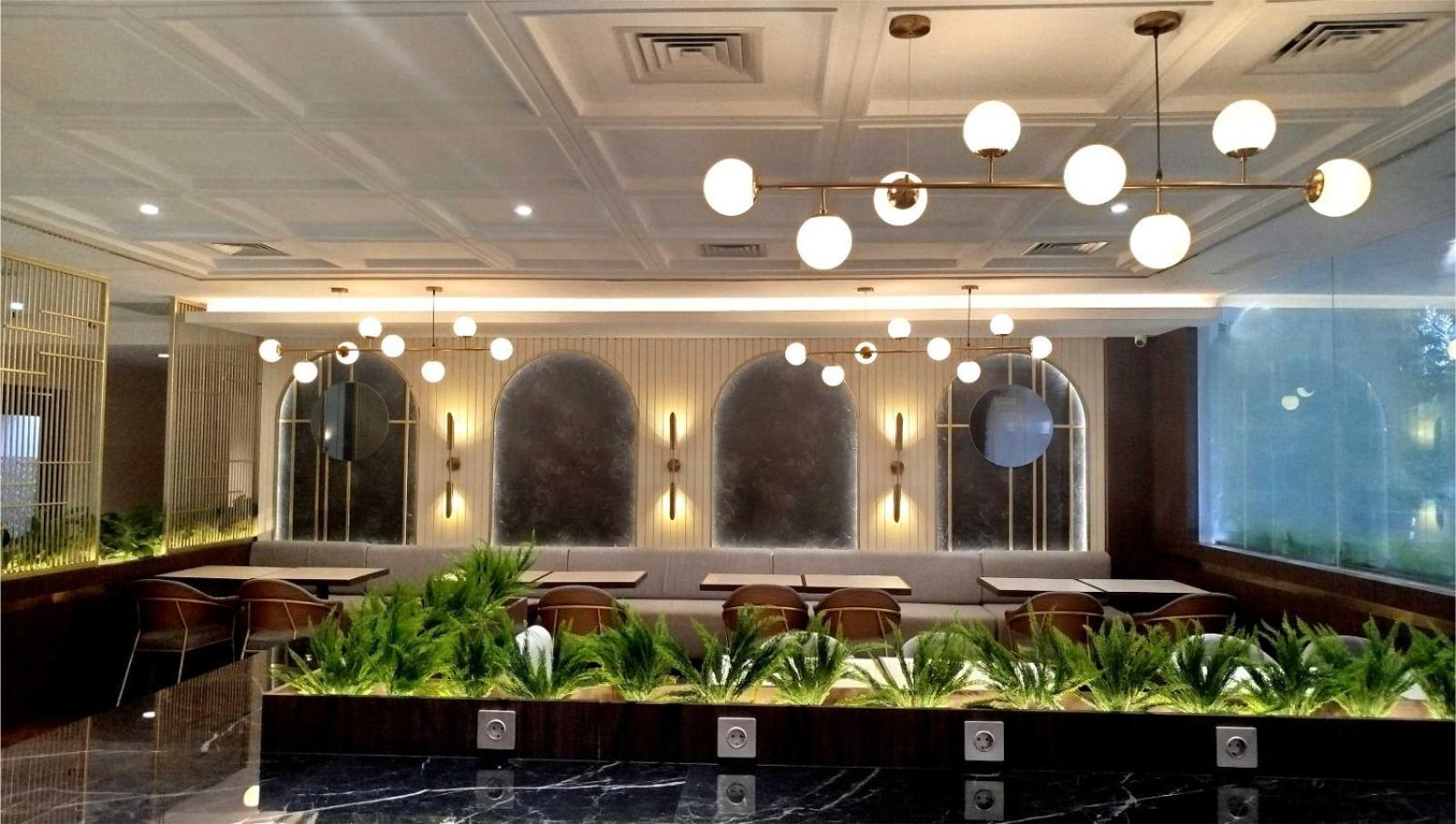 The Sun Hotel Sidoarjo Esterno foto