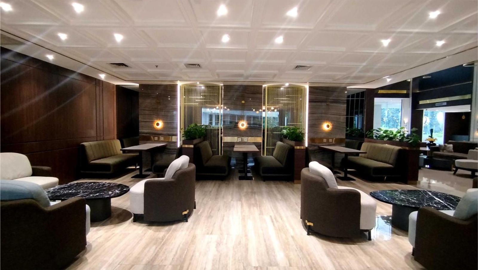 The Sun Hotel Sidoarjo Esterno foto
